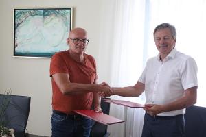 Podpis pogodbe 1